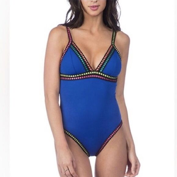 La Blanca Threading Along One Piece Swimsuit - Picture 1 of 7